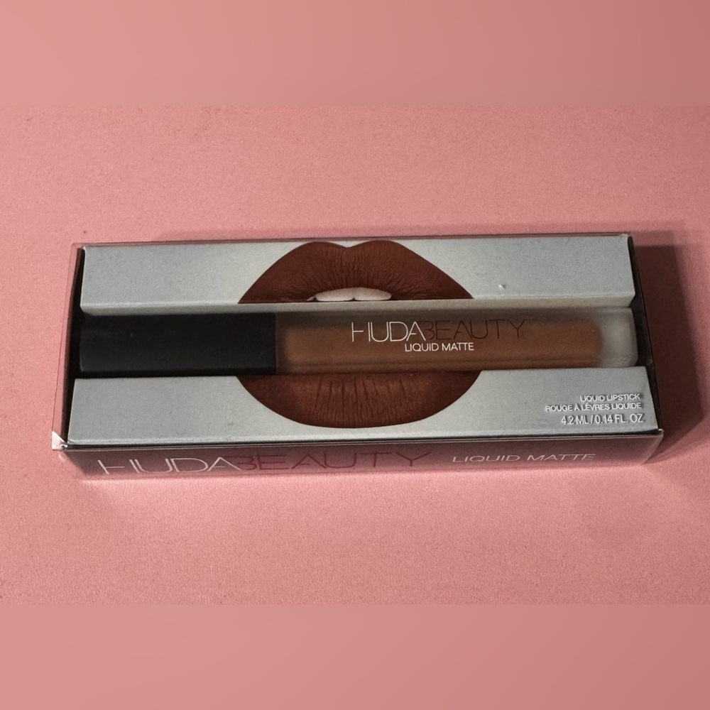 HUDA BEAUTY Liquid Matte Lipstick - Shade Girlfriend 4.2ML/0.14FL OZ